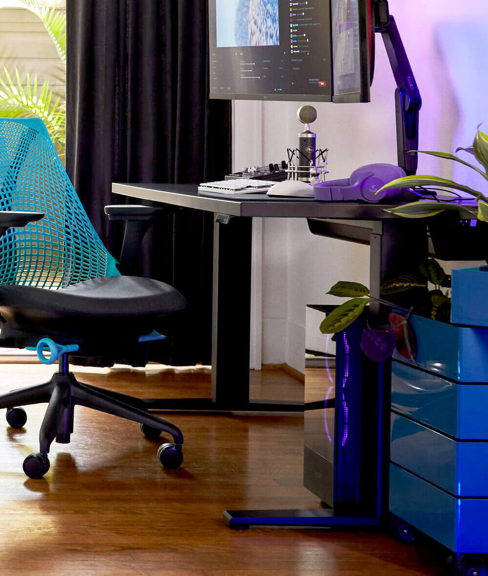 Nevi Gaming Desk