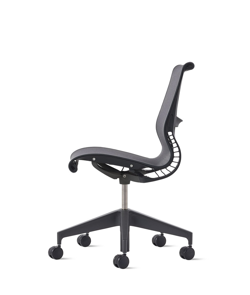 Setu Armless Chair